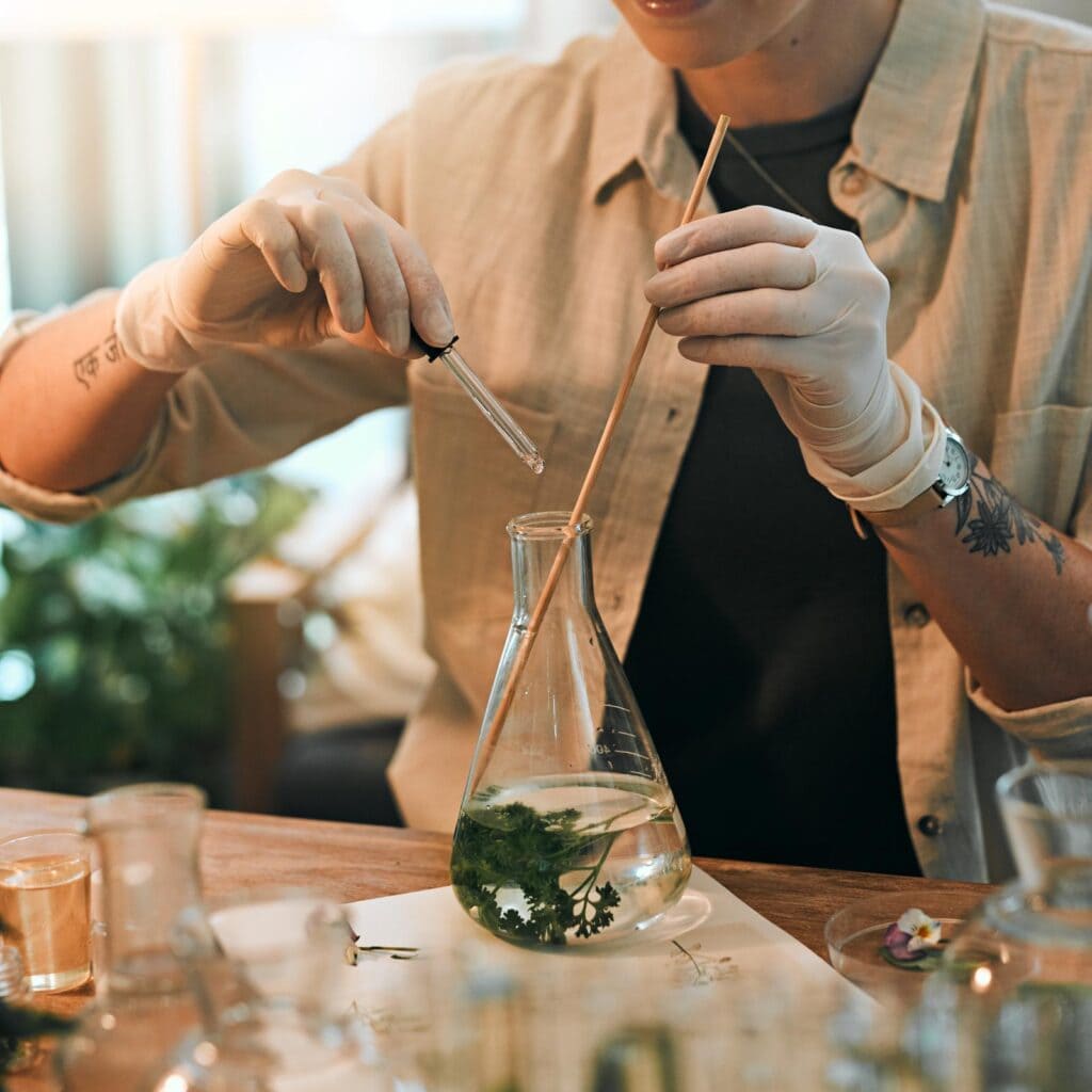 hydroponic solution mixing in a jar